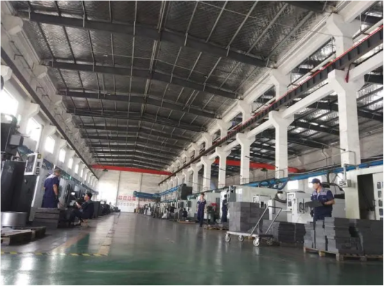 新材料生产车间清扫吸尘